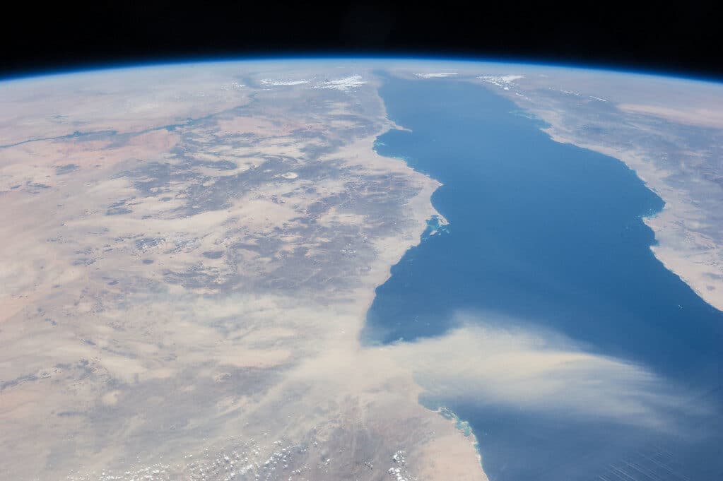 Trump Warns that the U.S. Will Take Action if the Houthis Block the Red Sea